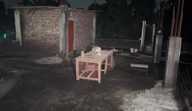 গণপতি চক্রবর্তীর লাশ পড়ে থাকা ছাদে পানি, কারণ জানাল পুলিশ