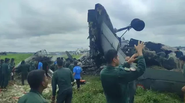 আসামের আকাশে ফের বিপর্যয়: দুর্গম যোরহাটে ভারতীয় বিমানবাহিনীর শক্তিশালী ‘এএন-৩২’ বিধ্বস্ত