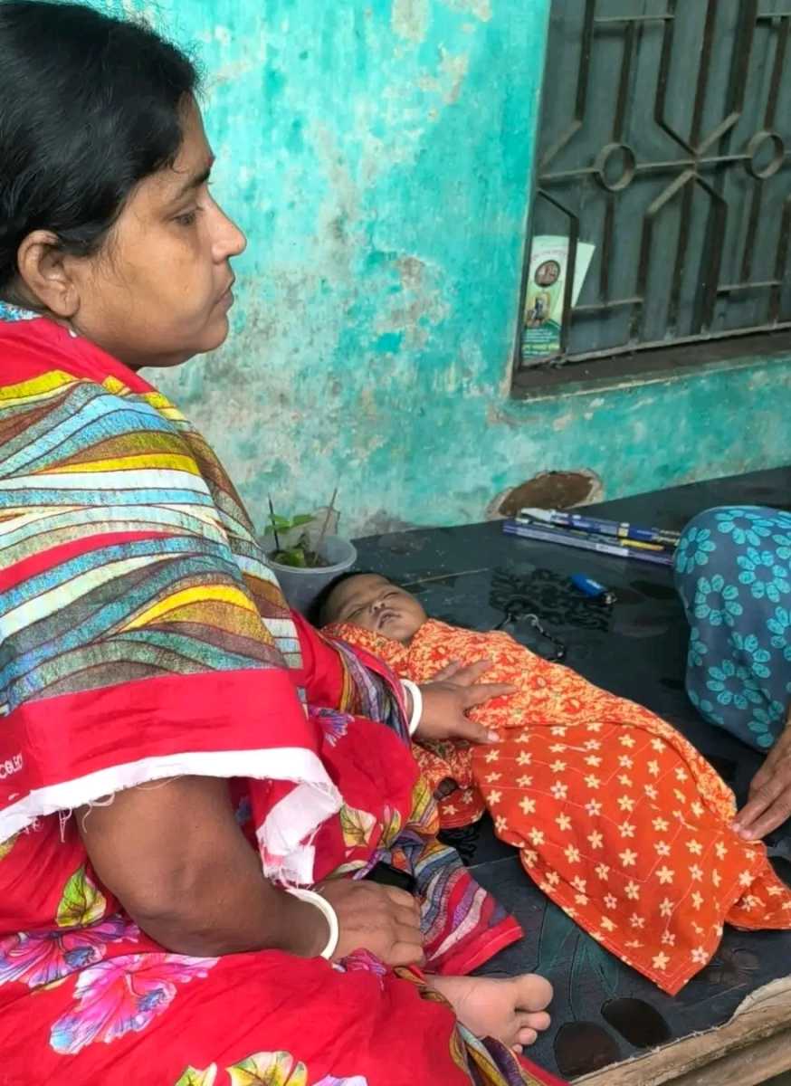 দুধ শ্বাসনালীতে আটকে চুয়াডাঙ্গায় ৩ মাসের শিশুর মর্মান্তিক মৃত্যু