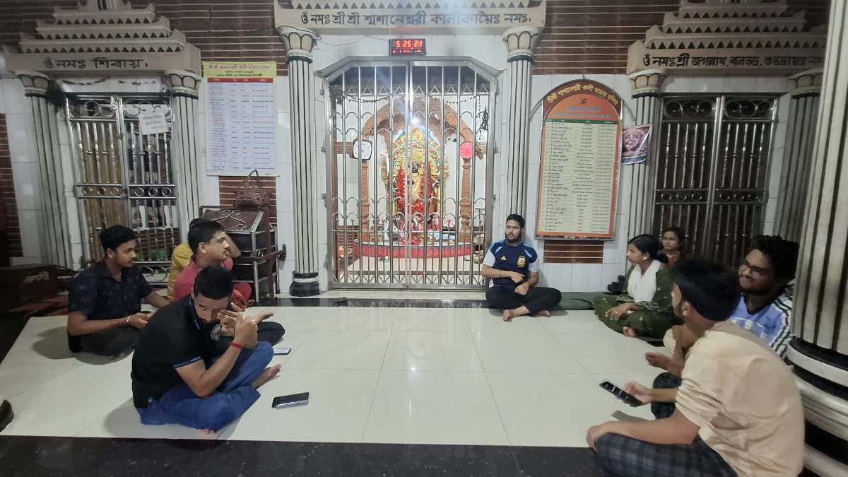 সনাতন বিদ্যার্থী সংসদ বায়েজিদ ও হাটহাজারী শাখার সাপ্তাহিক ধর্মচক্র অনুষ্ঠিত।