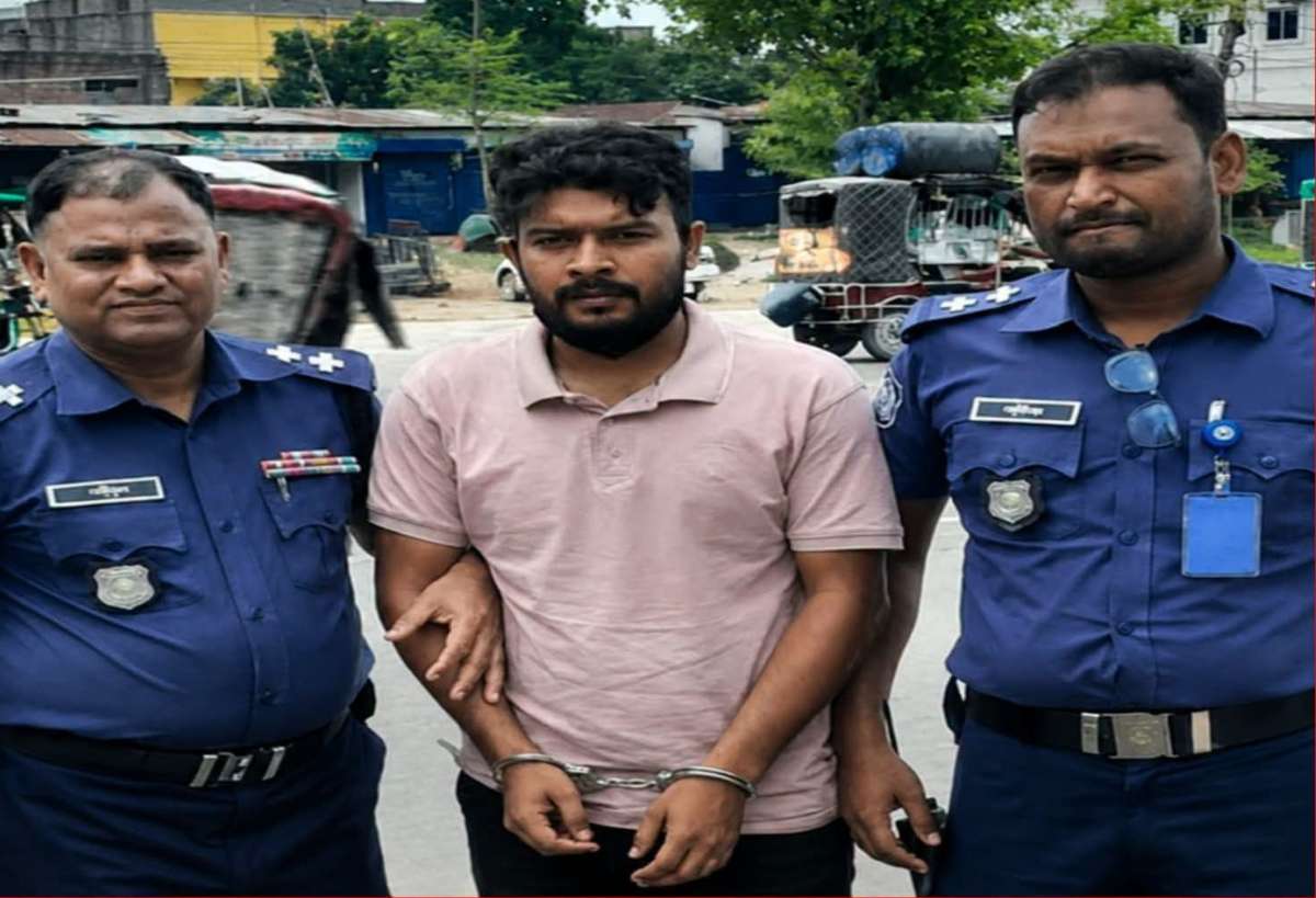 নাটোরে ধর্ম অবমাননার অভিযোগে হিন্দু যুবক শিমুল কর্মকার কারাগারে