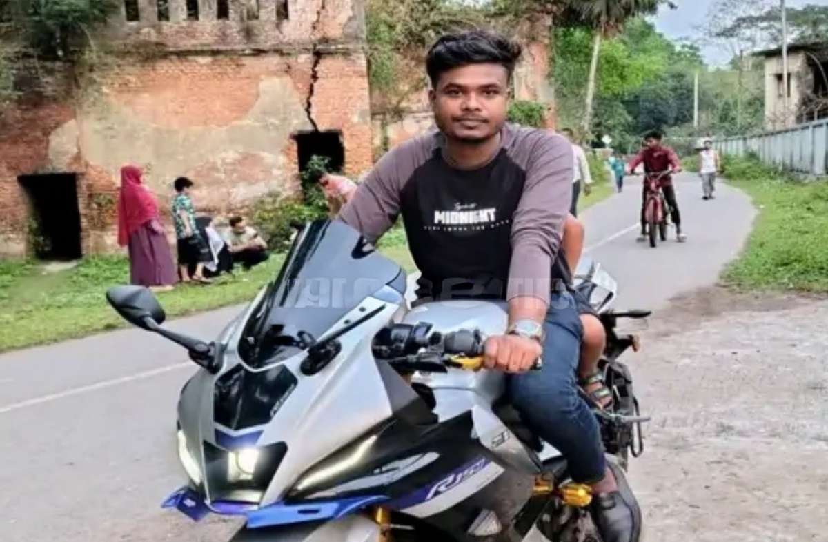 পাইকগাছায় ঘরের তালা ভেঙে আরএফএল কর্মকর্তার লাশ উদ্ধার, বাইকসহ চম্পট রুমমেট