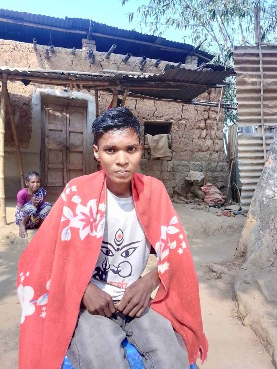 কিডনি রোগে ভুগছে আদিবাসী ক্ষুদ্র নৃগোষ্ঠীর শিশু রনি পাহাড়ী, সাহায্যের আবেদন
