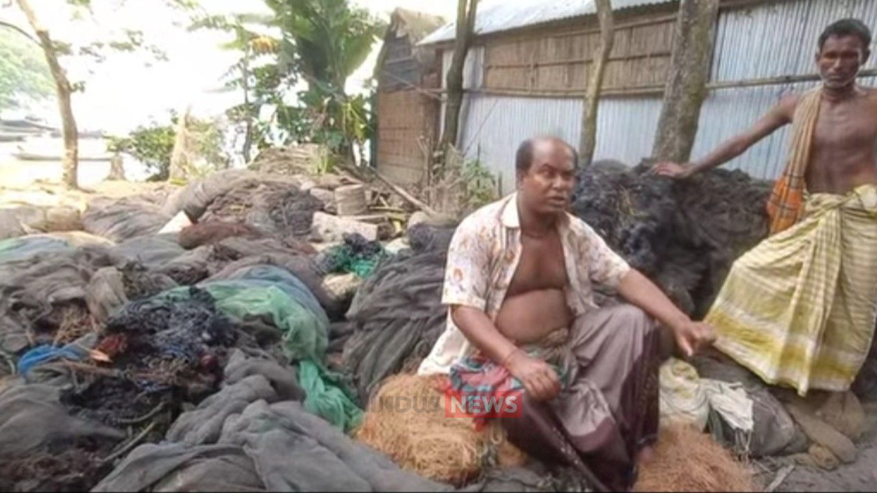 শত্রুতার জের ধরে মৎসজীবীর গুদামে আগুনে ১৪ লাখ টাকার জাল ভষ্মীভূত