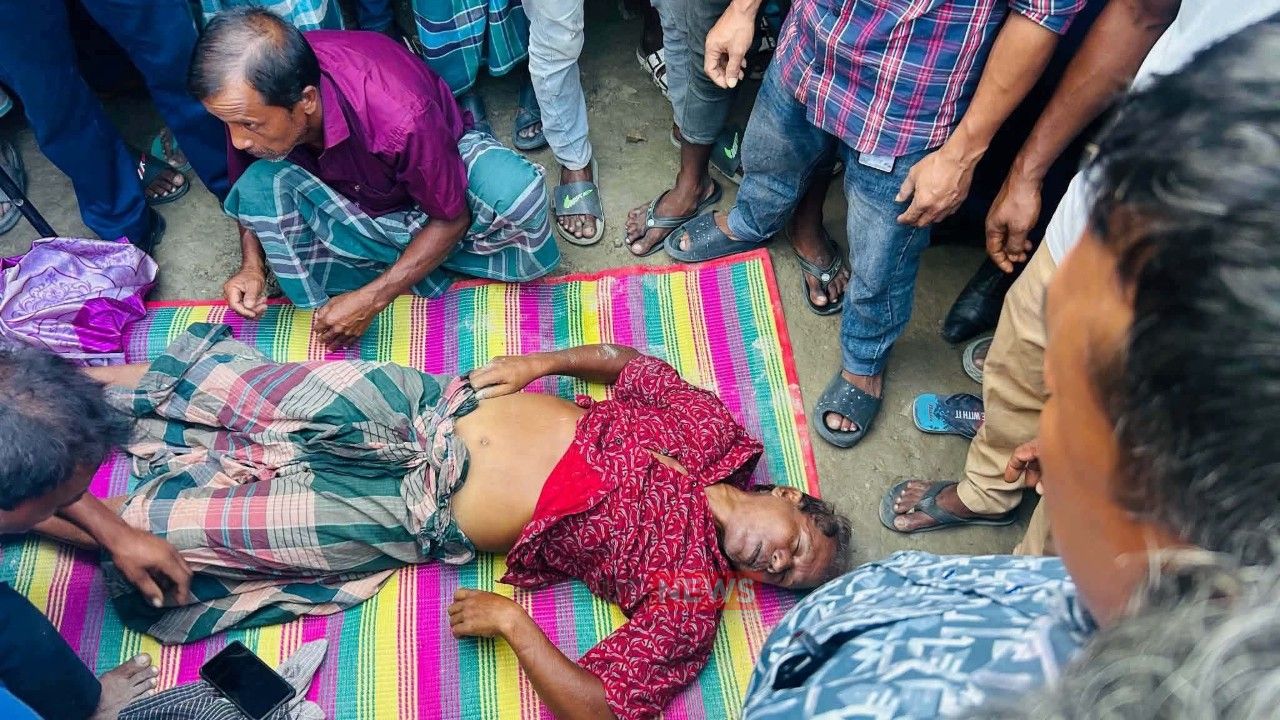 দিনাজপুরে পিটিয়ে হত্যা করা হলো শিক্ষক মনোরঞ্জন রায়কে, আটক ১